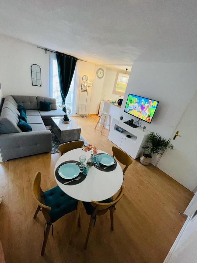 Appartement Place Toscane Serris Esterno foto